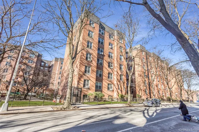 $2,250 | 33-26 82nd Street, Unit 1D | Jackson Heights