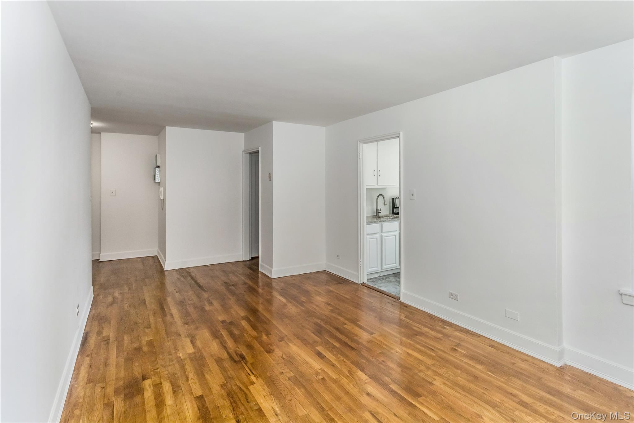 33-26 82nd Street, Unit 1D Queens, NY 11372 - Photo 3 of 10