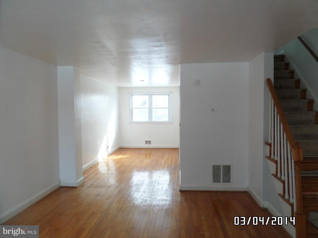 1355 Dalton Road Baltimore, MD 21234 - Photo 2 of 15 Living Room