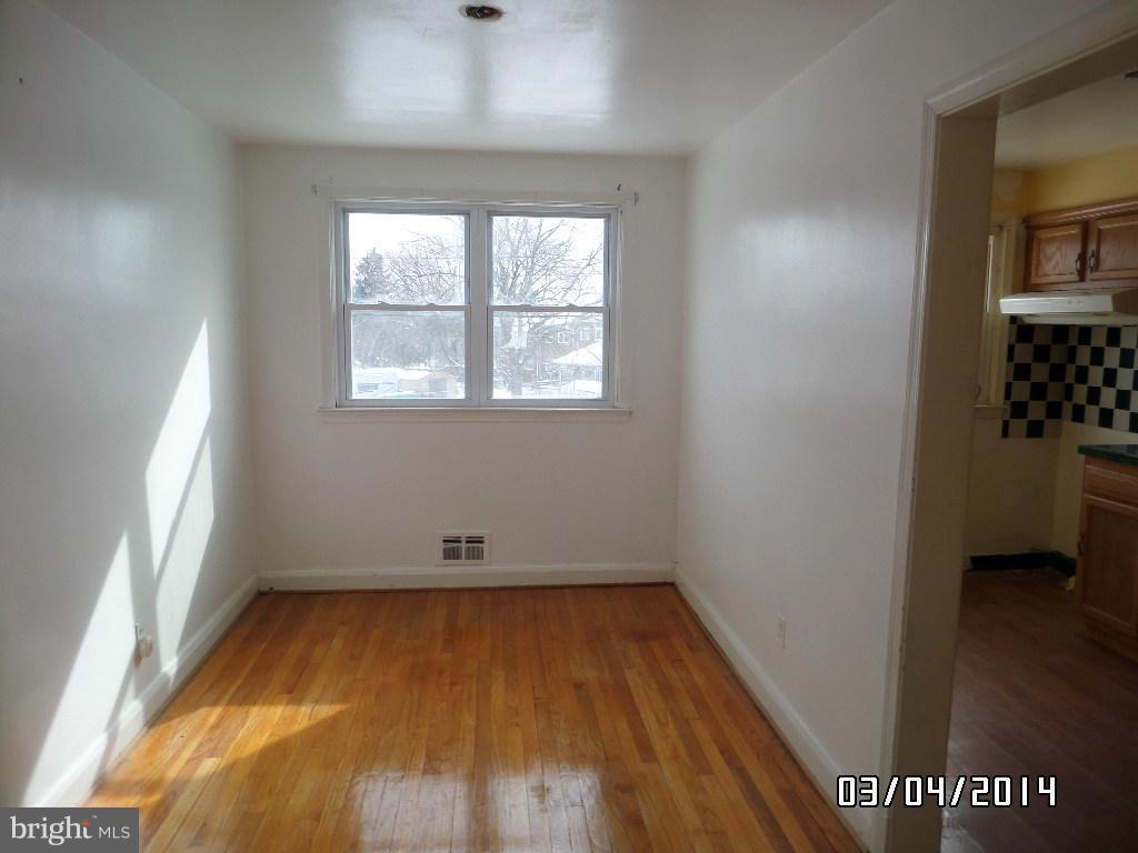 1355 Dalton Road Baltimore, MD 21234 - Photo 4 of 15 Dining Room