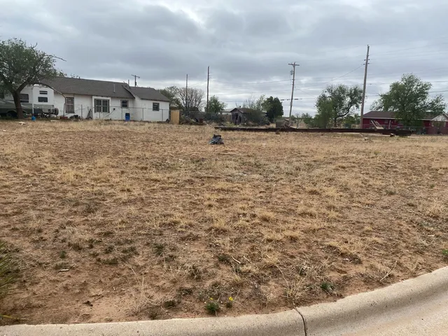 $11,500 | 3502 East 14th Street, Lubbock, TX 79403