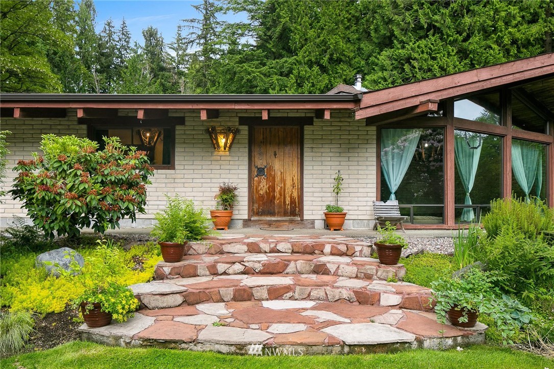 11138 Upper Preston Road Southeast Issaquah, WA 98027 - Photo 8 of 40 Gallery Image 8