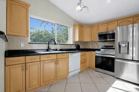 $325,000 | 1244 Southwest Bellevue Avenue, Port St. Lucie, FL 34953