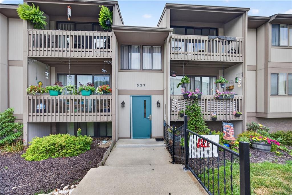 327 Ridge Point Circle, Unit 13 Bridgeville, PA 15017 - Photo 2 of 33 Gallery Image 2