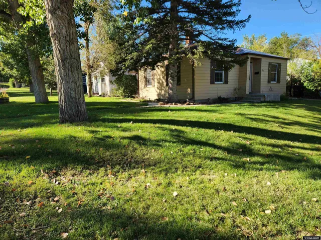 $215,000 | 203 West 15th Street, Casper, WY 82601