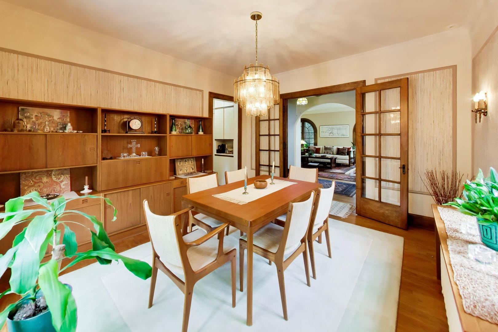 612 Ridge Avenue Evanston, IL 60202 - Photo 9 of 30 Gallery Image 9