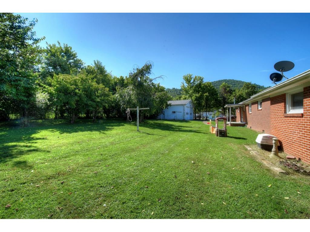 206 Smith Street Erwin, TN 37650 - Photo 32 of 34 Photo 32