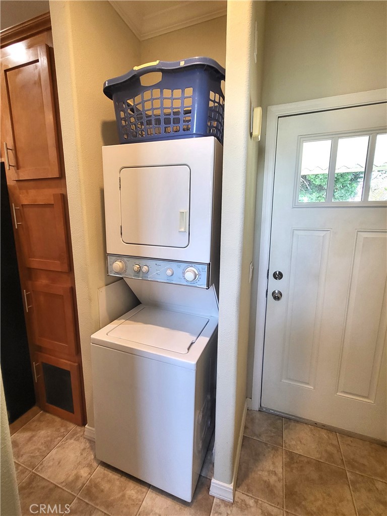 2103 West 245th Street, Unit 10 Torrance, CA 90717 - Photo 12 of 21 a utility room with a washer and dryer