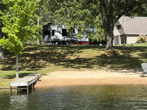 $600,000 | 226 North 176th Avenue, Walkerville, MI 49459