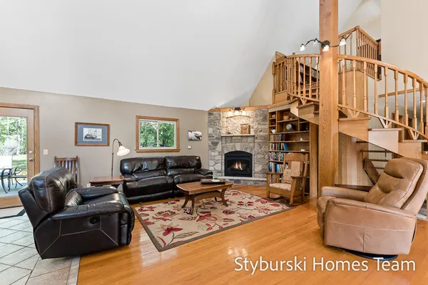 $600,000 | 226 North 176th Avenue, Walkerville, MI 49459