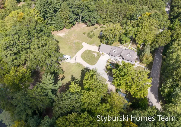 $600,000 | 226 North 176th Avenue, Walkerville, MI 49459