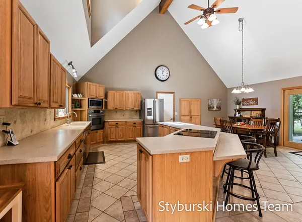 $600,000 | 226 North 176th Avenue, Walkerville, MI 49459