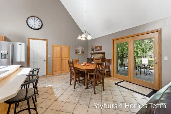 $600,000 | 226 North 176th Avenue, Walkerville, MI 49459