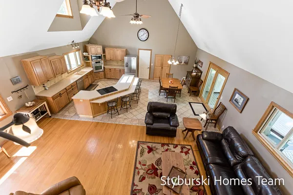 $600,000 | 226 North 176th Avenue, Walkerville, MI 49459