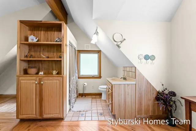 $900,000 | 226 North 176th Avenue, Walkerville, MI 49459