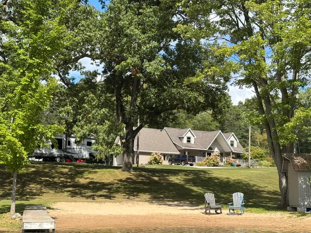 $900,000 | 226 North 176th Avenue, Walkerville, MI 49459