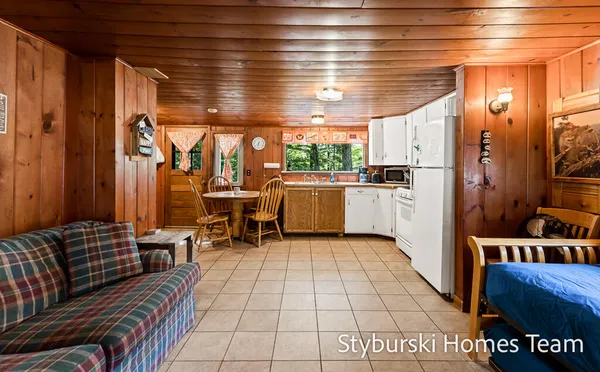 $600,000 | 226 North 176th Avenue, Walkerville, MI 49459