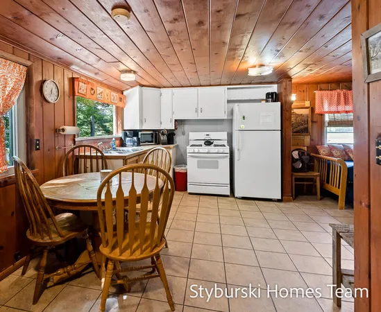 $600,000 | 226 North 176th Avenue, Walkerville, MI 49459