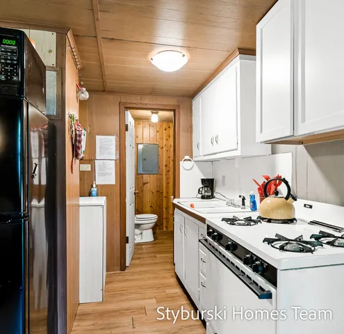 $900,000 | 226 North 176th Avenue, Walkerville, MI 49459