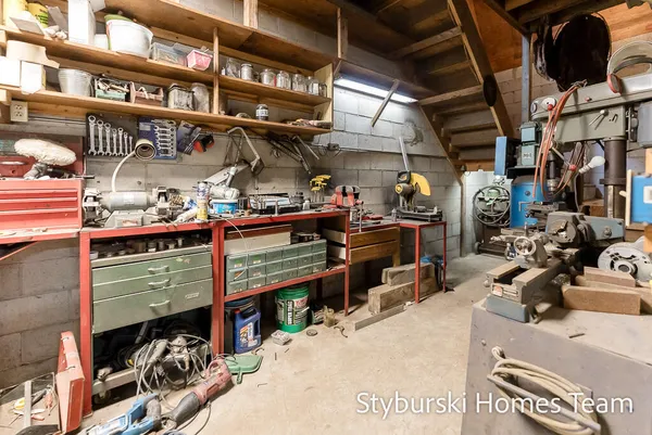 $600,000 | 226 North 176th Avenue, Walkerville, MI 49459
