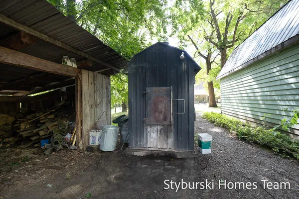 $600,000 | 226 North 176th Avenue, Walkerville, MI 49459