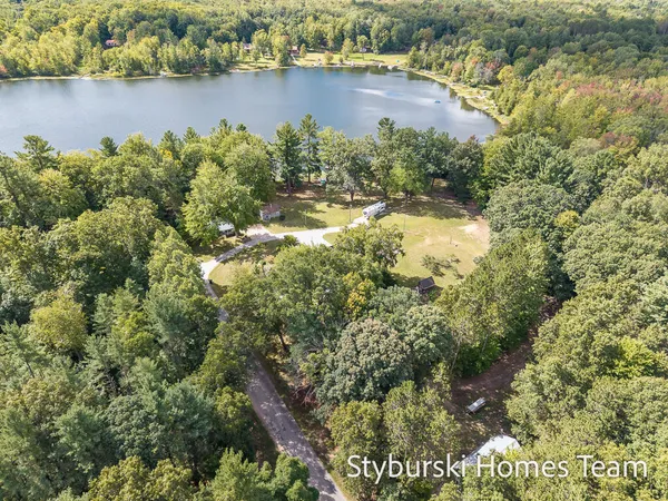 $600,000 | 226 North 176th Avenue, Walkerville, MI 49459