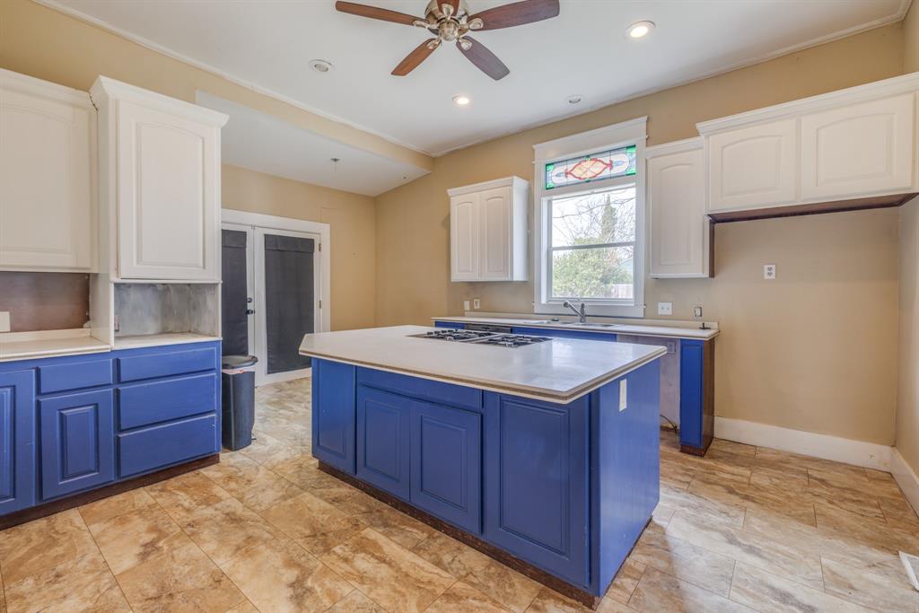 720 West Pecan Street Coleman, TX 76834 - Photo 18 of 40