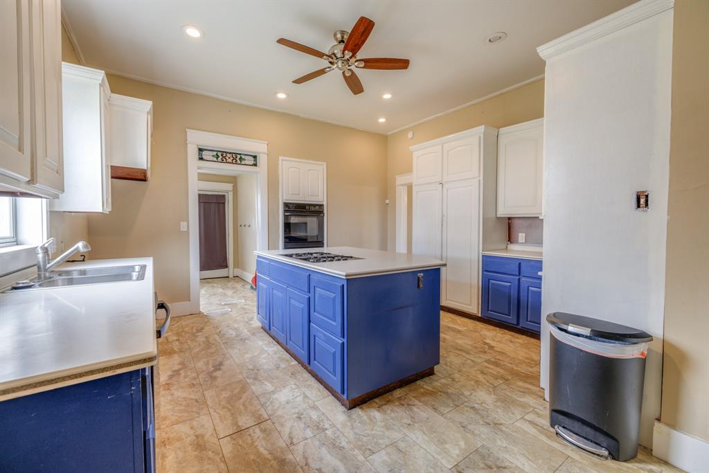 720 West Pecan Street Coleman, TX 76834 - Photo 20 of 40