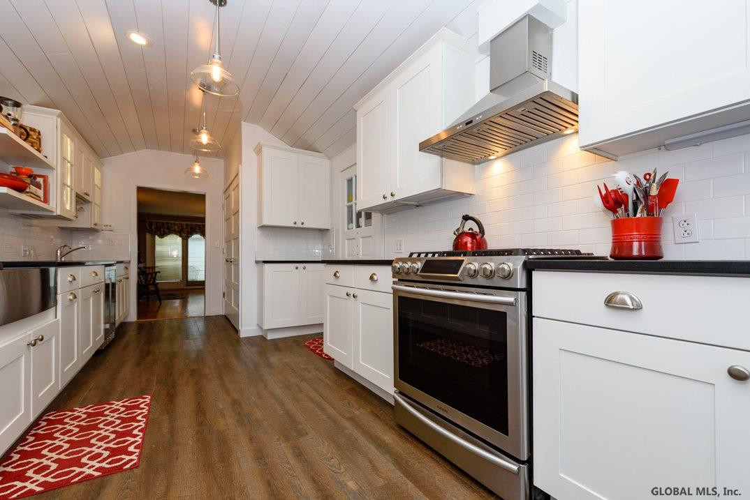 1523 Sunset Road Castleton-on-Hudson, NY 12033 - Photo 8 of 41 Photo 8