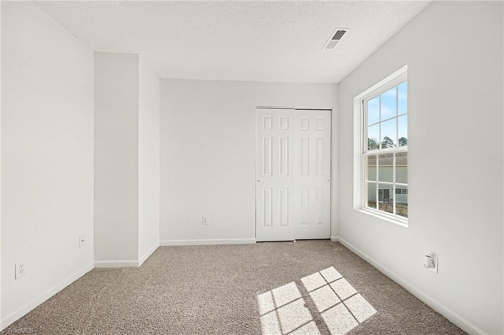 3740 Cottesmore Drive High Point, NC 27265 - Photo 24 of 32
