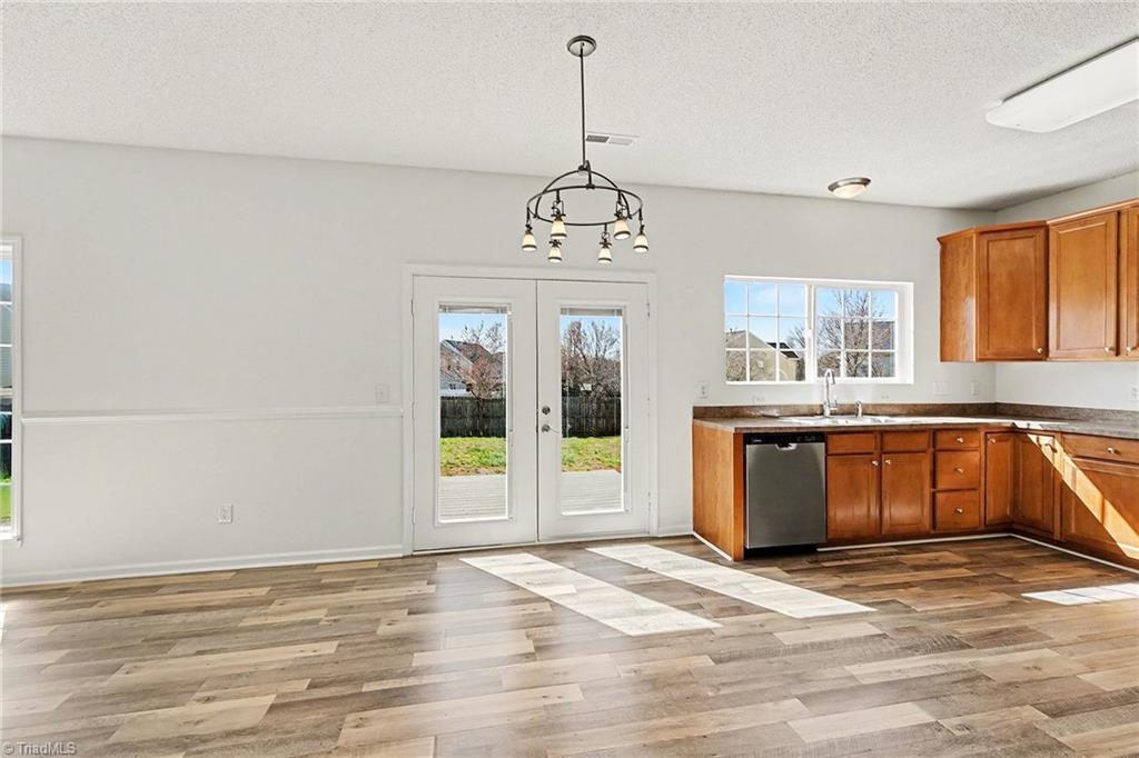 3740 Cottesmore Drive High Point, NC 27265 - Photo 10 of 32