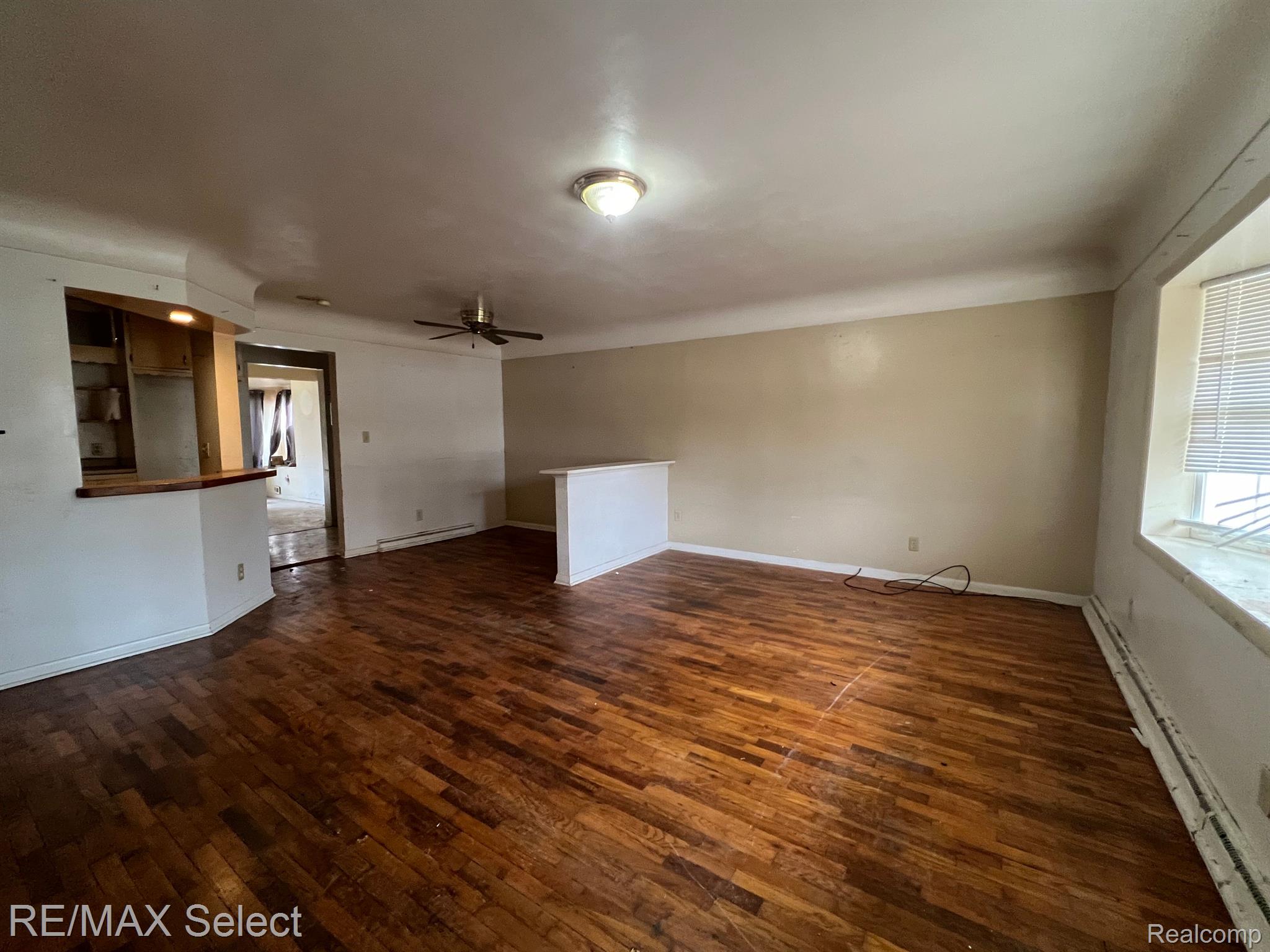 3211 South Center Road Burton, MI 48519 - Photo 3 of 30 Gallery Image 3