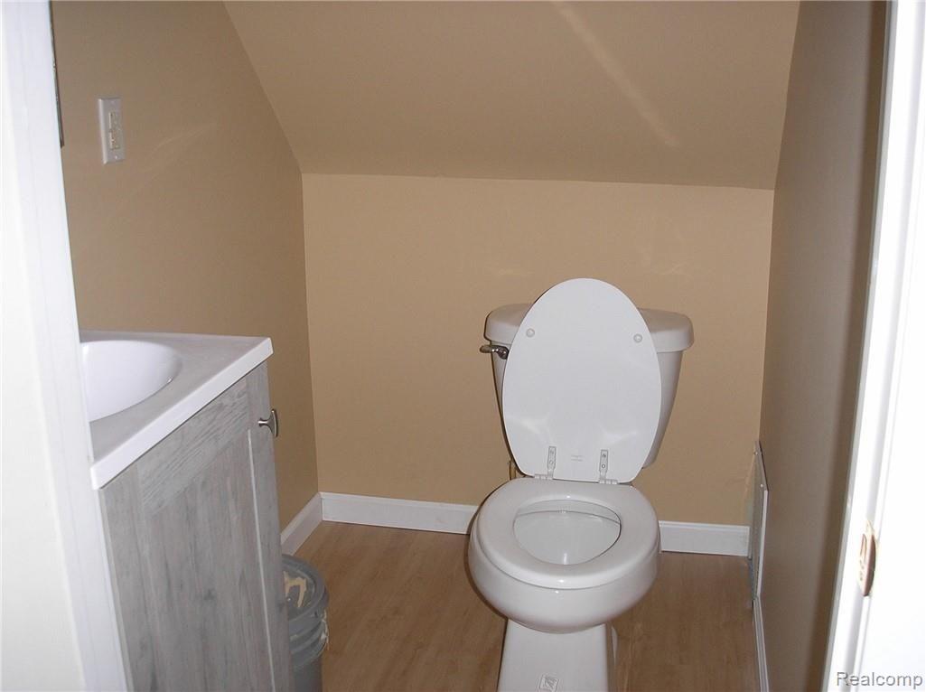 6766 East Deckerville Road Deford, MI 48729 - Photo 9 of 10 6766 Deckerville half bath.jpg