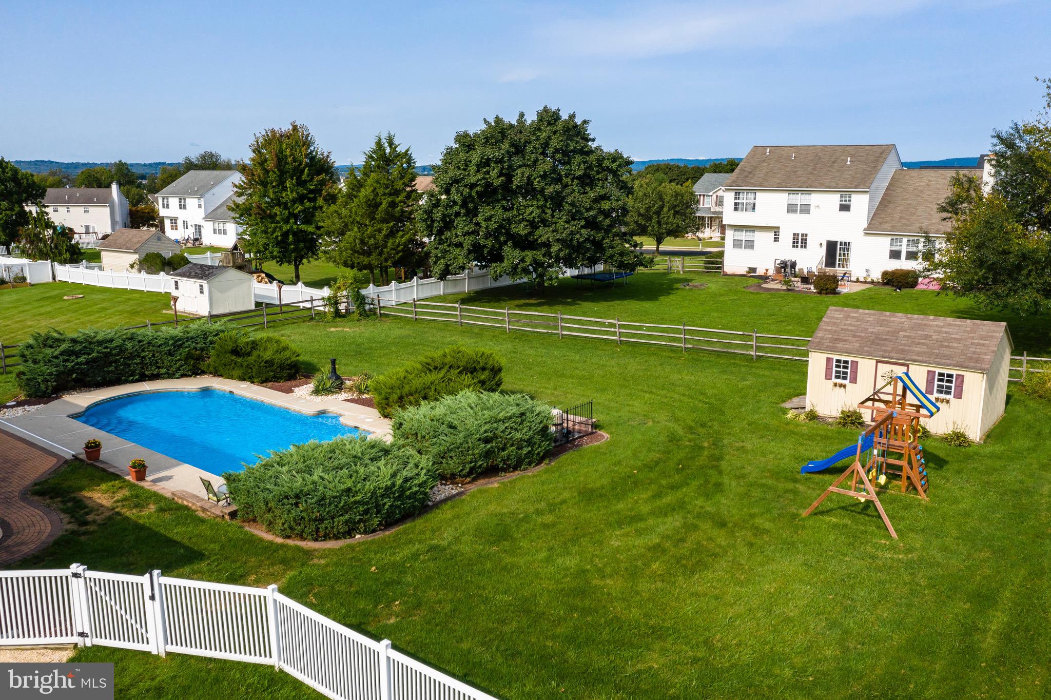 2529 Brooke Road Pennsburg, PA 18073 - Photo 35 of 51 Gallery Image 35