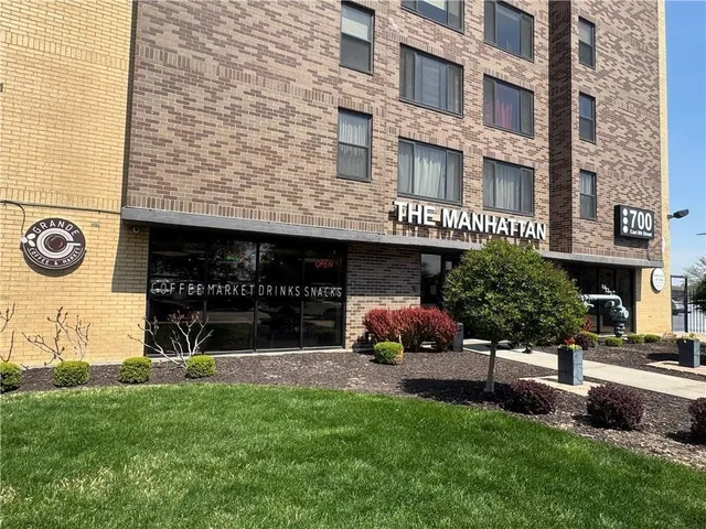$119,000 | 700 East 8th Street, Unit 16R, Kansas City, MO 64106