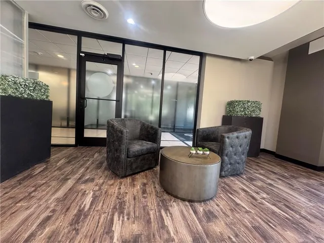 $119,000 | 700 East 8th Street, Unit 16R, Kansas City, MO 64106