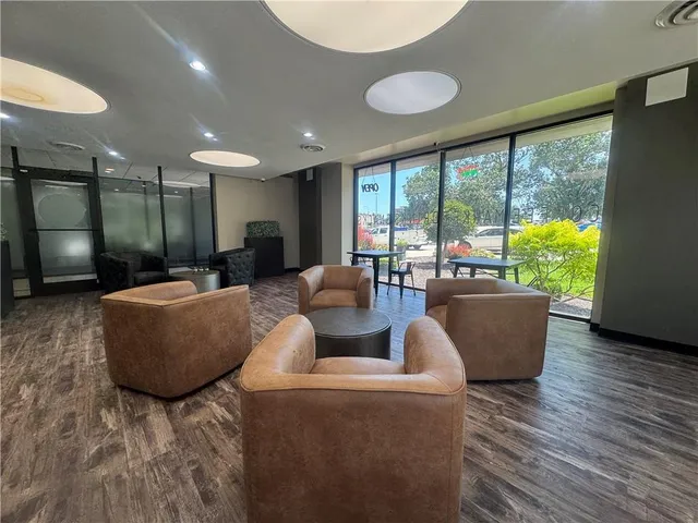 $119,000 | 700 East 8th Street, Unit 16R, Kansas City, MO 64106