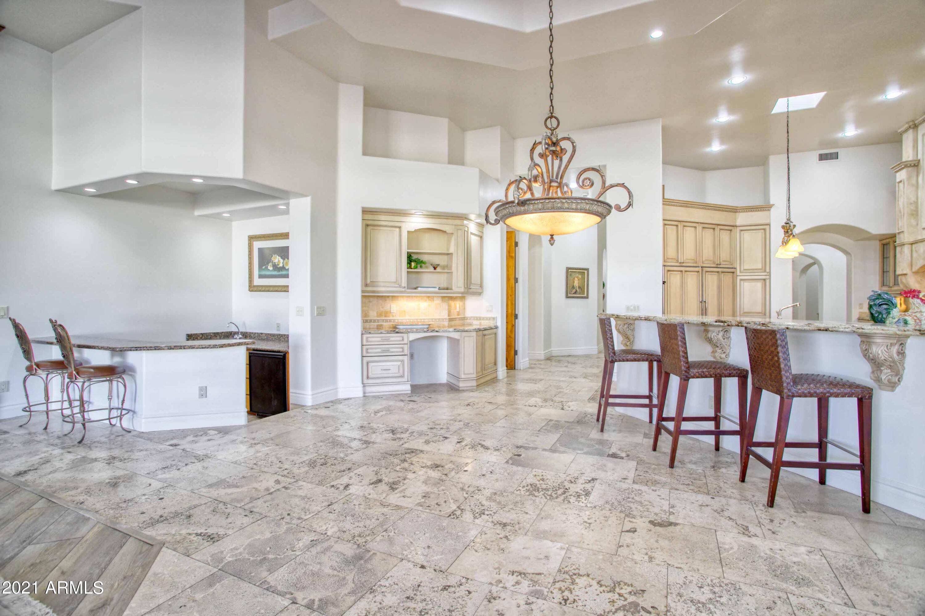 9215 North Invergordon Road Paradise Valley, AZ 85253 - Photo 18 of 31 9215 N Invergordon Rd Paradise valley -