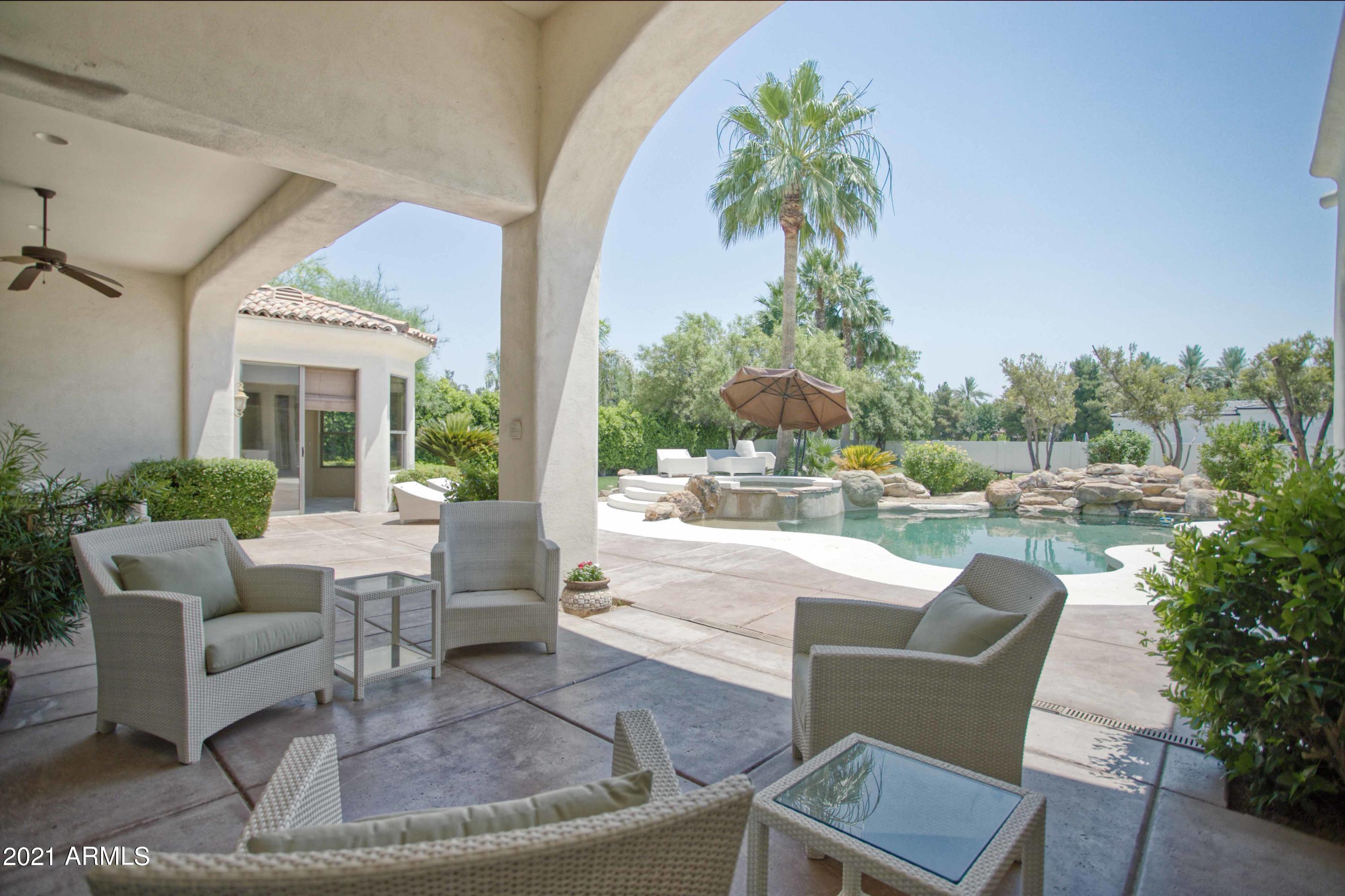 9215 North Invergordon Road Paradise Valley, AZ 85253 - Photo 26 of 31 9215 N Invergordon Rd_0770