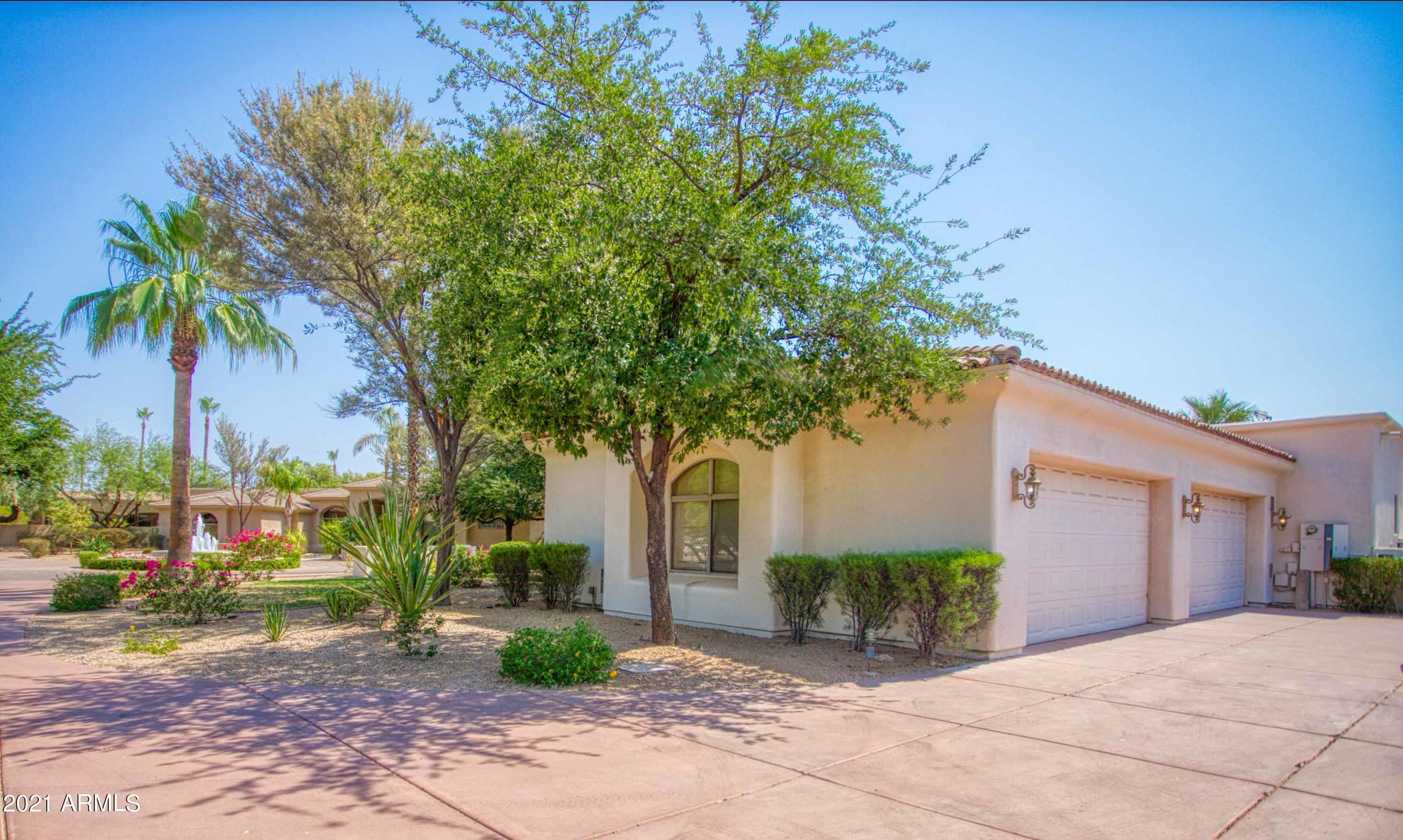 9215 North Invergordon Road Paradise Valley, AZ 85253 - Photo 29 of 31 9215 N Invergordon Rd_0524