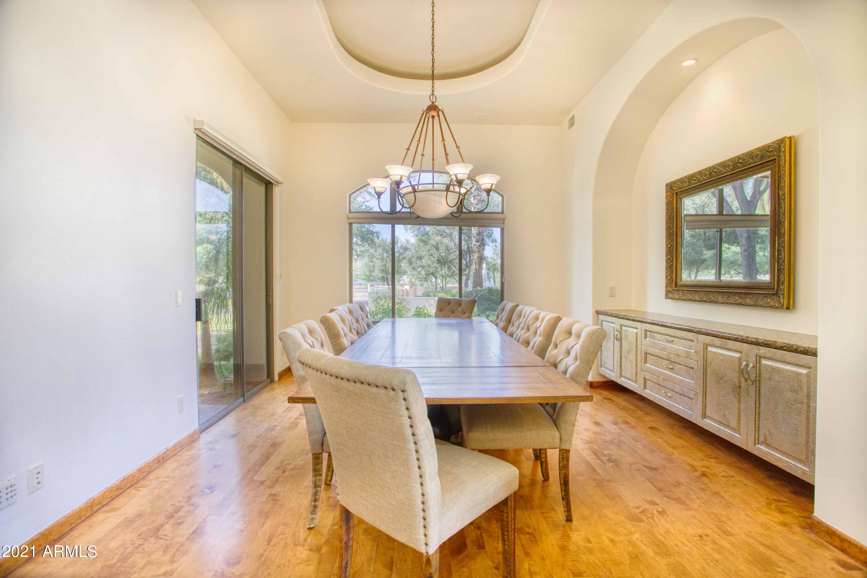 9215 North Invergordon Road Paradise Valley, AZ 85253 - Photo 10 of 31 9215 N Invergordon Rd Paradise valley -