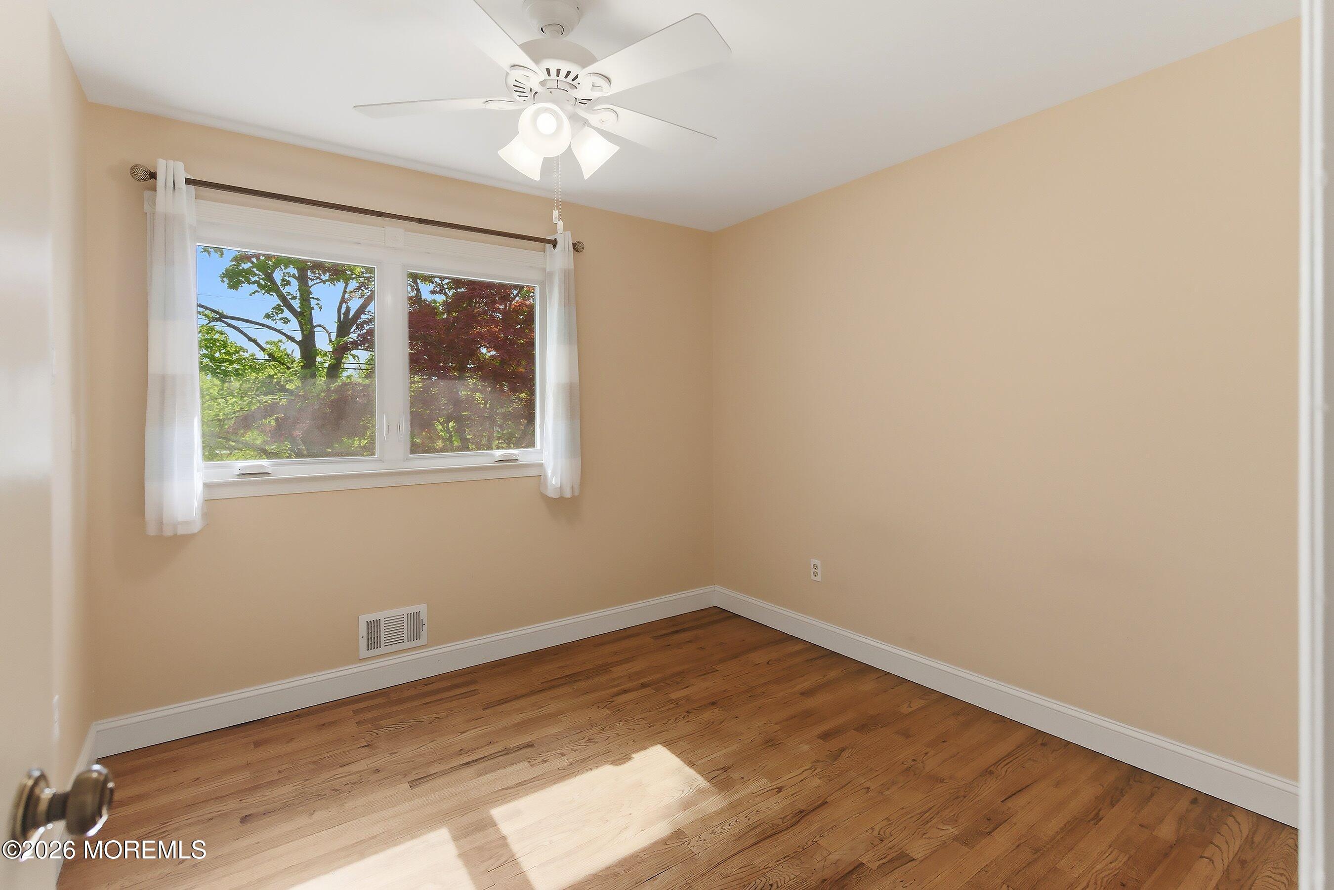 1109 Hope Road Tinton Falls, NJ 07712 - Photo 20 of 37 20-Bed 2