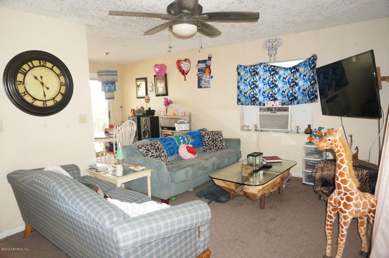 249 Swan Lake Road Melrose, FL 32666 - Photo 6 of 14 06) Living Room