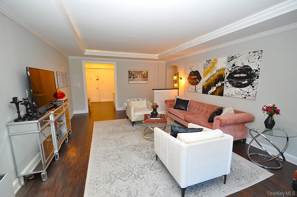 280 Bronxville Road, Unit 4O Bronxville, NY 10708 - Photo 17 of 45
