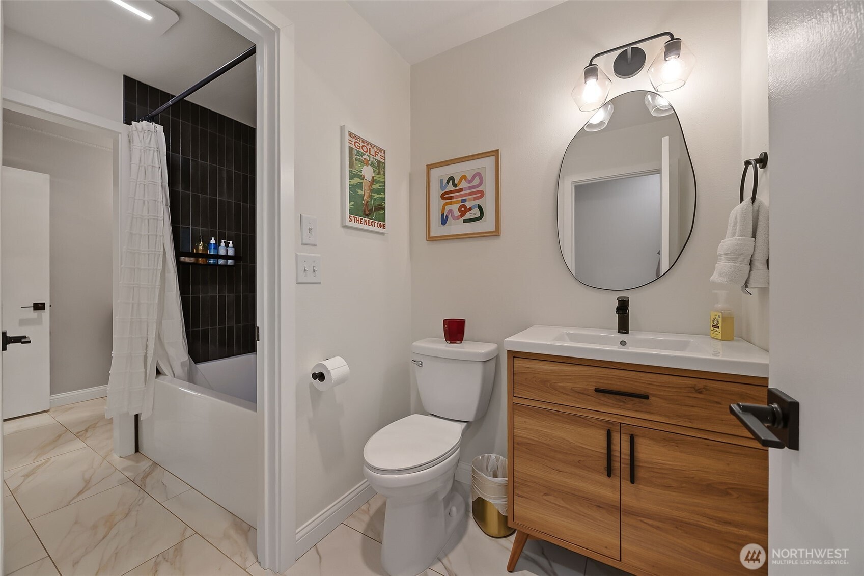 2510 Rucker Avenue, Unit 2 Everett, WA 98201 - Photo 13 of 29