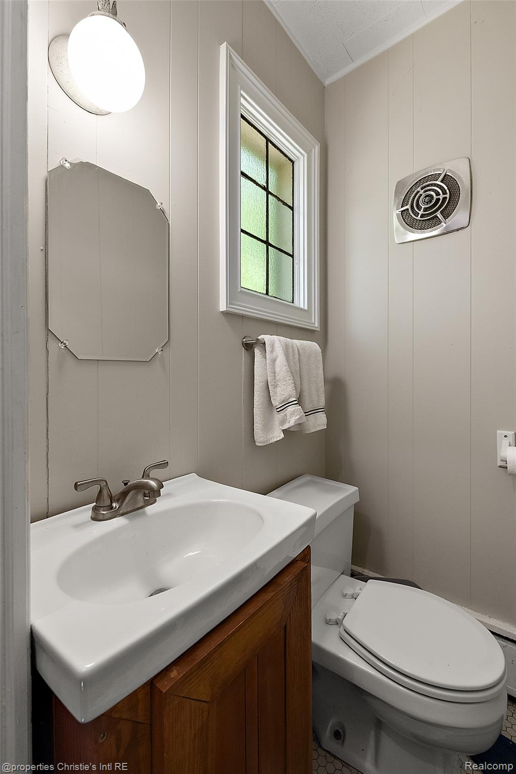 1251 Bishop Road Grosse Pointe, MI 48230 - Photo 11 of 50 67-1251 Bishop -67.jpg