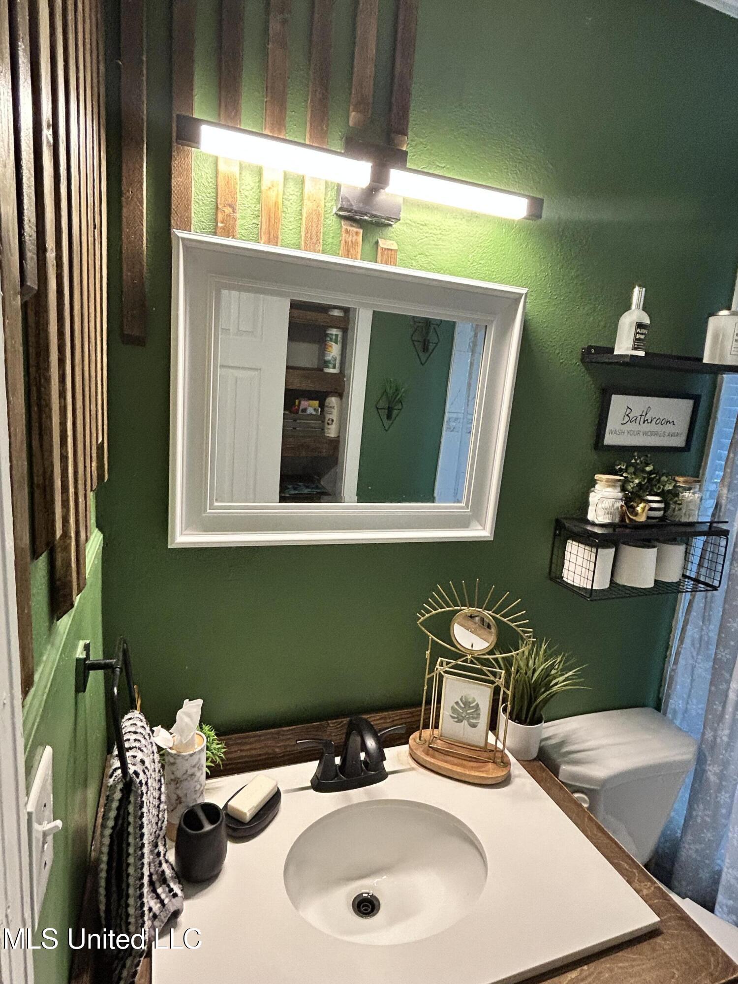 315 East Ridgeway Street Jackson, MS 39206 - Photo 11 of 18 IMG_5358