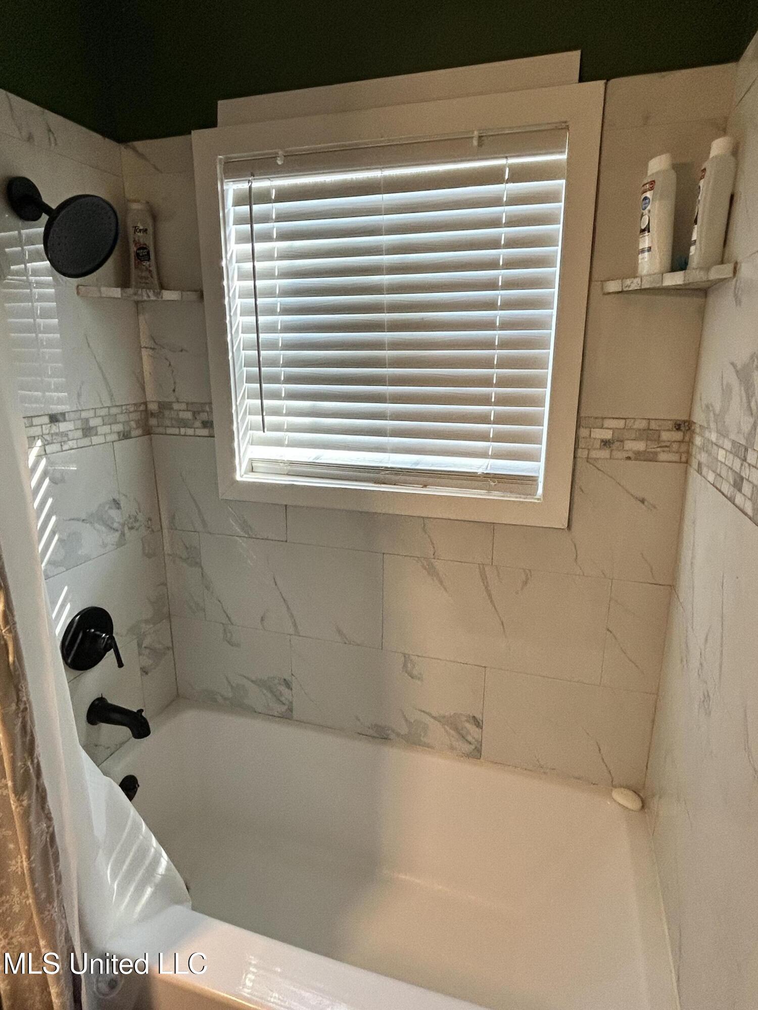 315 East Ridgeway Street Jackson, MS 39206 - Photo 13 of 18 IMG_5360