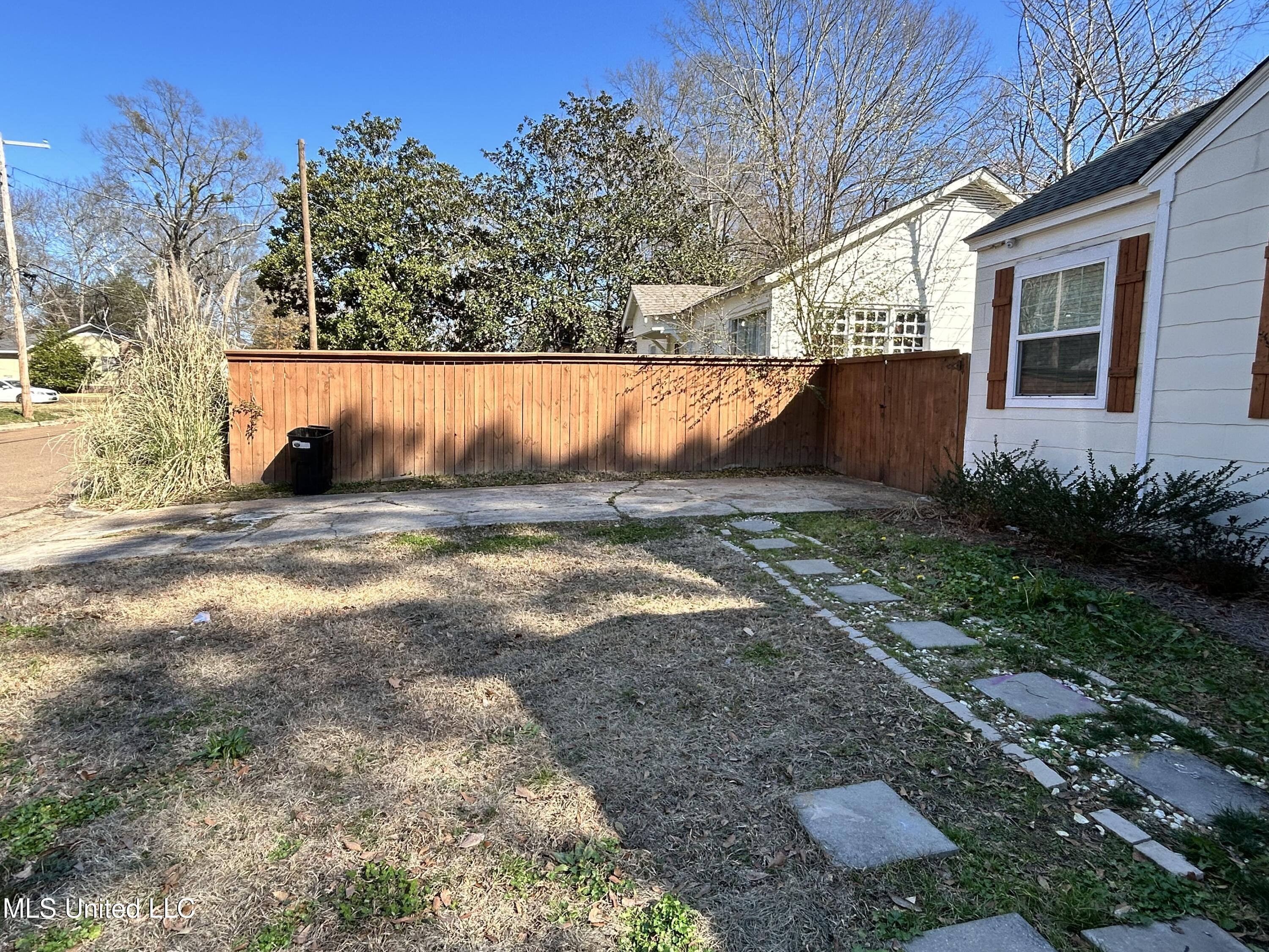 315 East Ridgeway Street Jackson, MS 39206 - Photo 18 of 18 IMG_5378