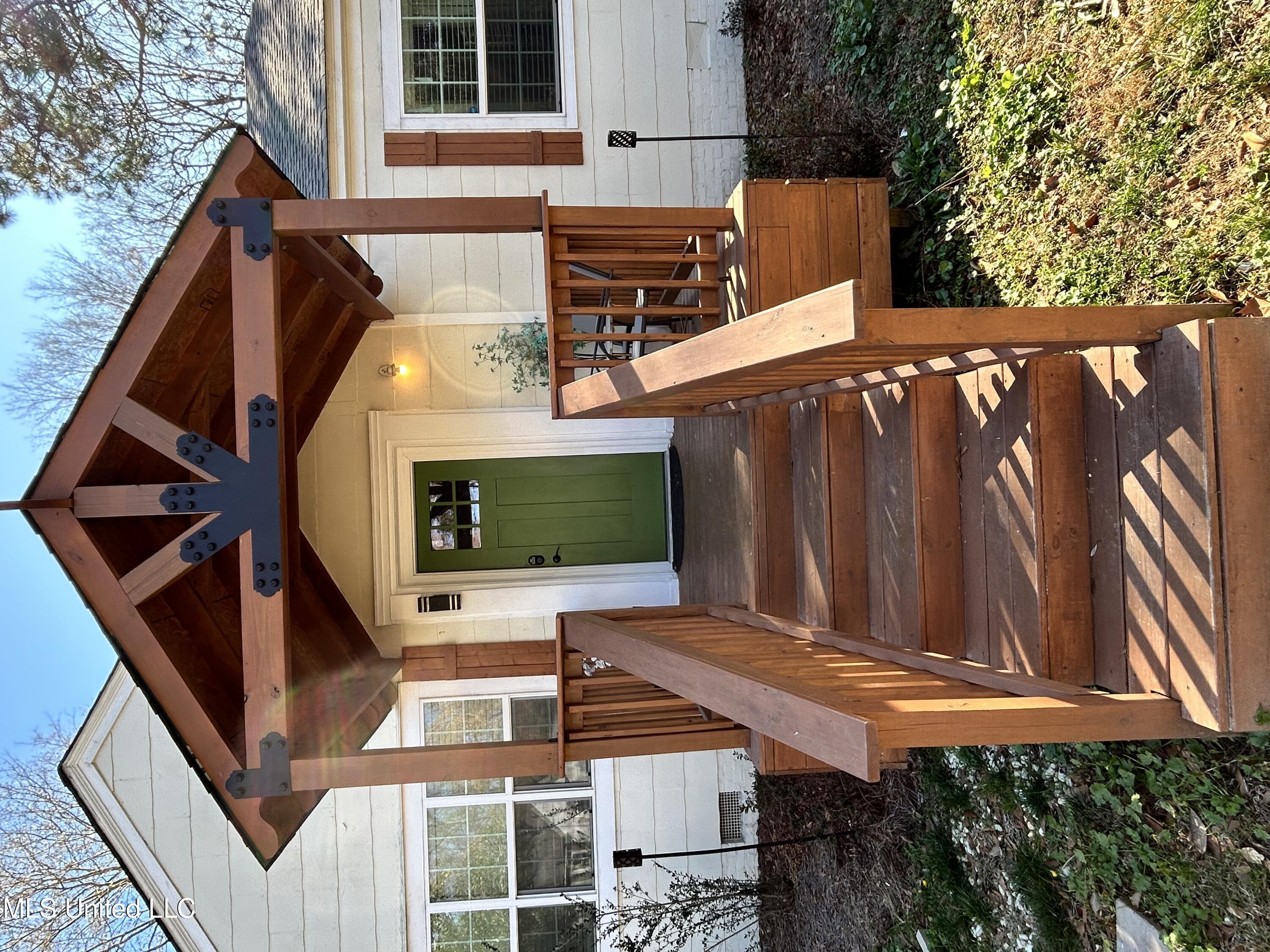 315 East Ridgeway Street Jackson, MS 39206 - Photo 2 of 18 front of home